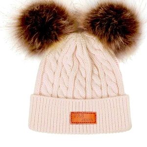 Winter Hat beige.
kids winter hat fit for 1-3 years old boys and girls.